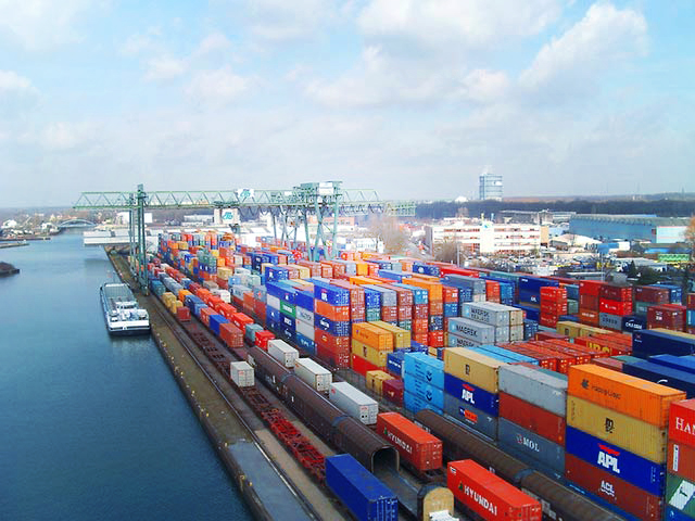 Растущий спрос на перевозки в контейнерах